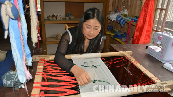 羌绣美图 羌笛新曲——汶川大地震灾后重建十年·羌寨掠影