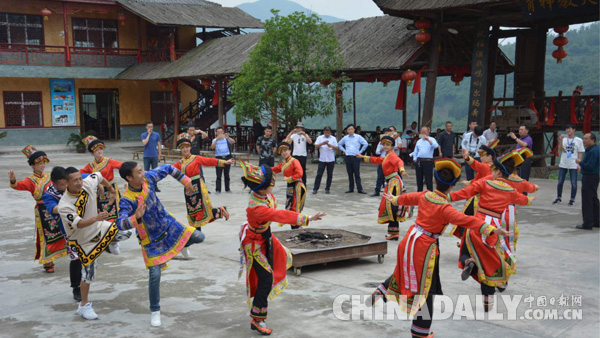 羌绣美图 羌笛新曲——汶川大地震灾后重建十年·羌寨掠影