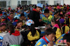 �й�����ǿũ��ѧУ���� 1��3�꼶ѧ���ͽ��߶���ѧ